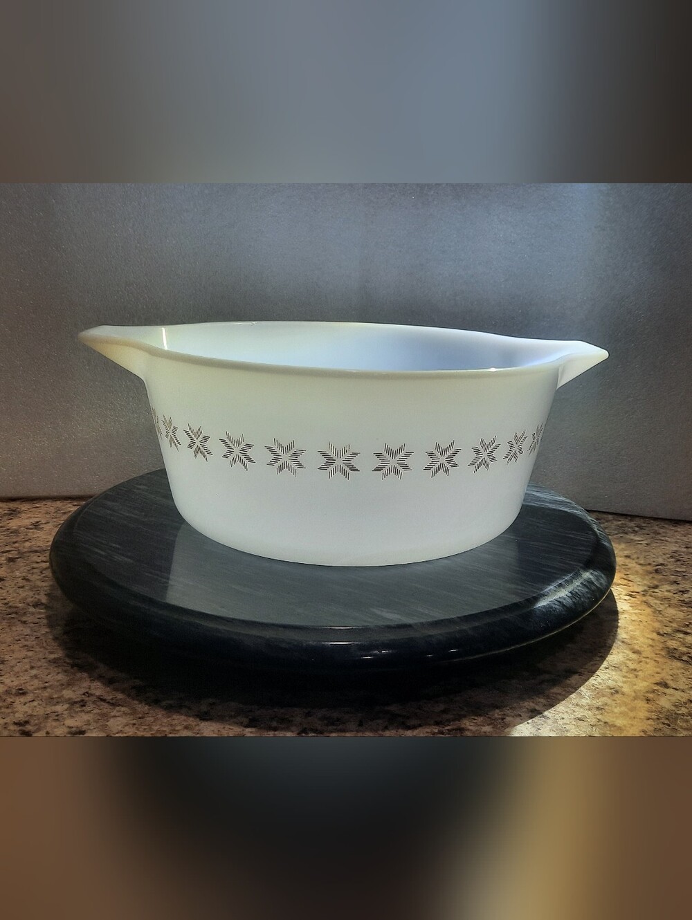 Pyrex Town & Country Casserole Dish - Picture 2 of 5